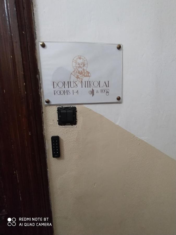 Domus Nikolai Hotel Bari Buitenkant foto