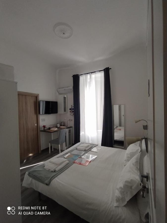 Domus Nikolai Hotel Bari Buitenkant foto