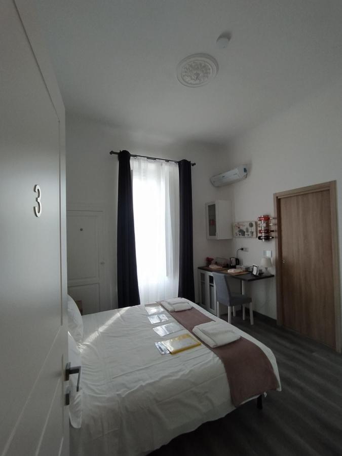 Domus Nikolai Hotel Bari Buitenkant foto
