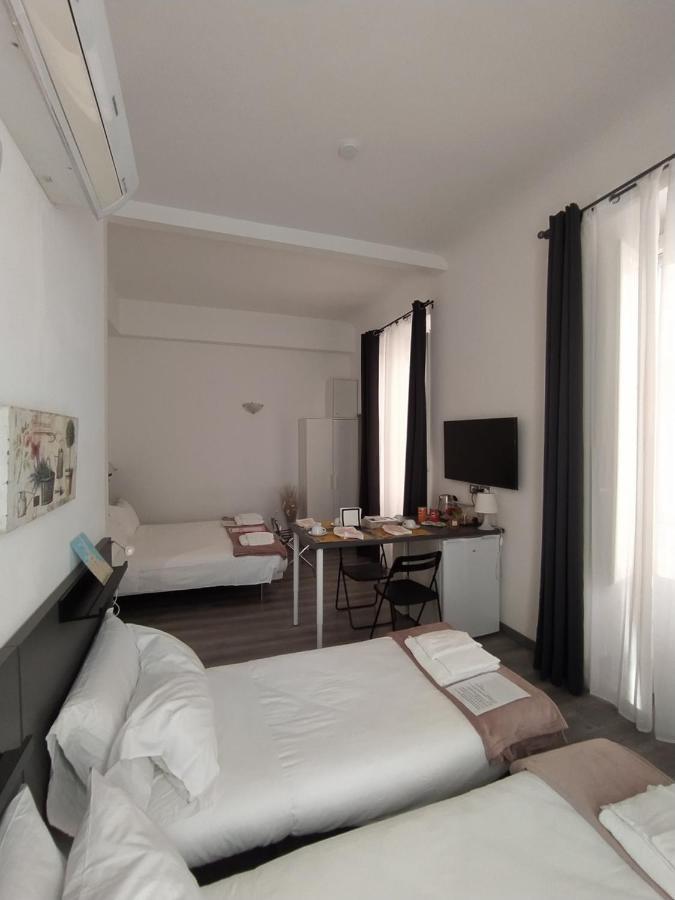 Domus Nikolai Hotel Bari Buitenkant foto