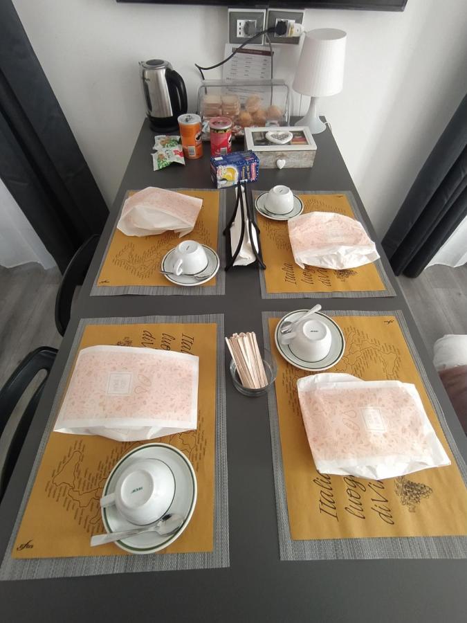Domus Nikolai Hotel Bari Buitenkant foto